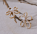 Pearl-petalled flora