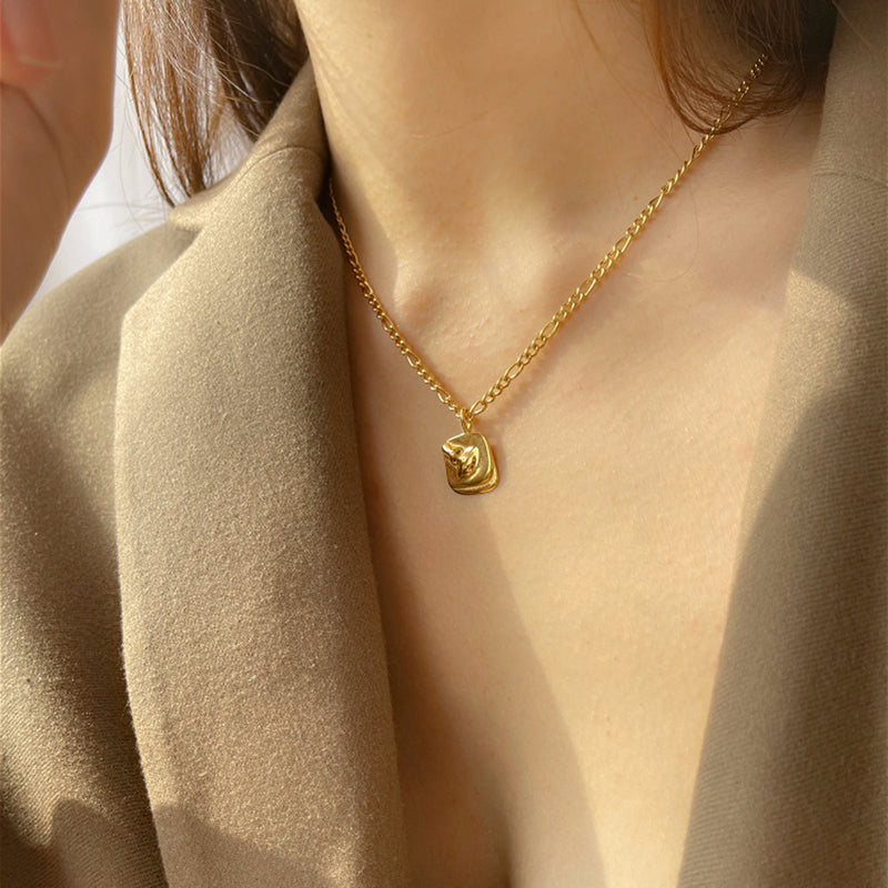 Face Pendant Necklace1